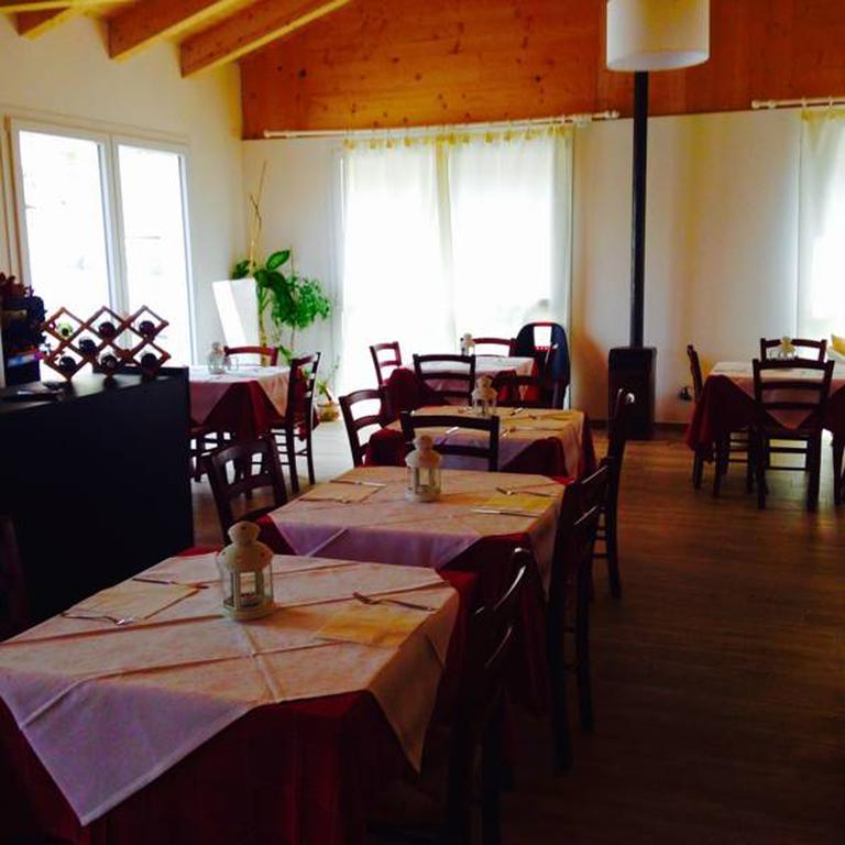 Hotel Camping Pineta Urbino Exteriér fotografie